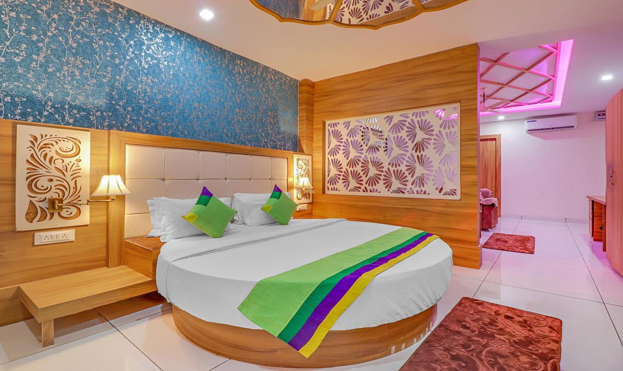 Hotel Treebo Tropical Roots, Bhupatwala Haridwār Esterno foto